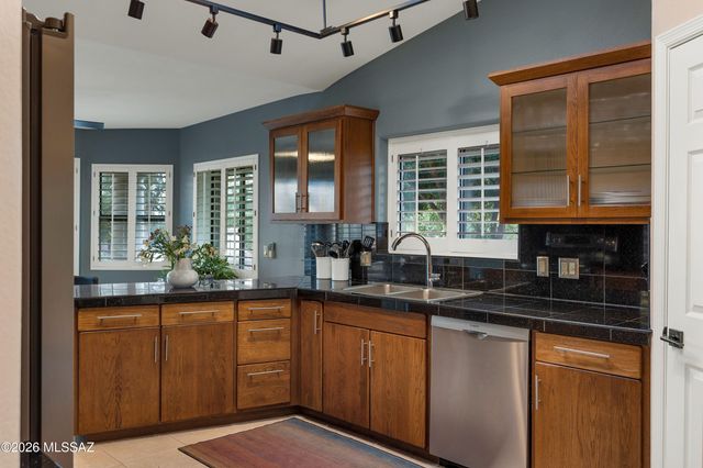 6971 E Calle Tabara, Tucson, AZ 85750