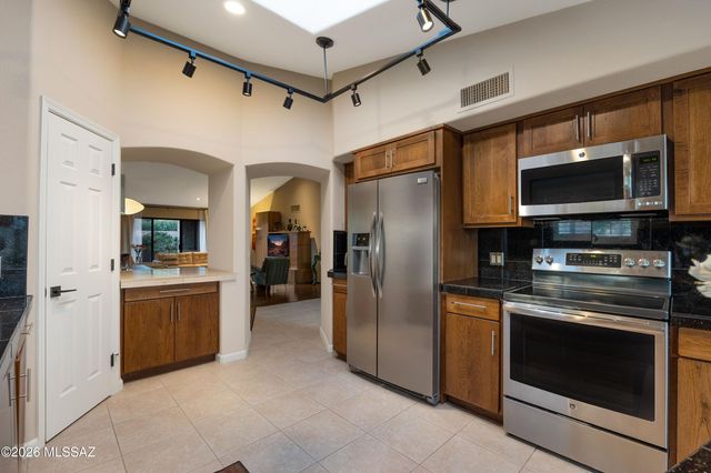 6971 E Calle Tabara, Tucson, AZ 85750
