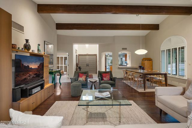 6971 E Calle Tabara, Tucson, AZ 85750