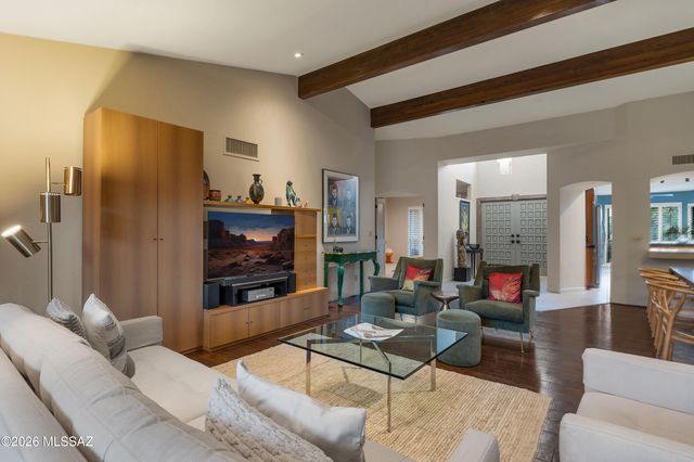 6971 E Calle Tabara, Tucson, AZ 85750