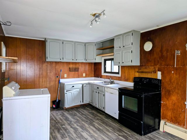 8574 Vermont Route 25, Corinth, VT 05040