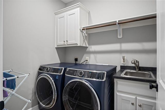 4600 Greystone Drive, St Joseph, MO 64505