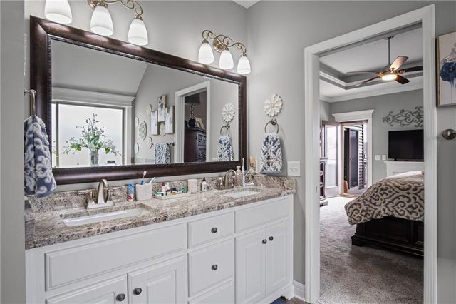 4600 Greystone Drive, St Joseph, MO 64505