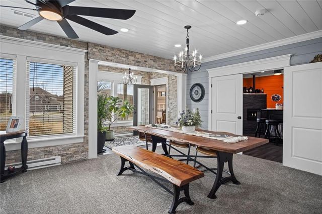 4600 Greystone Drive, St Joseph, MO 64505