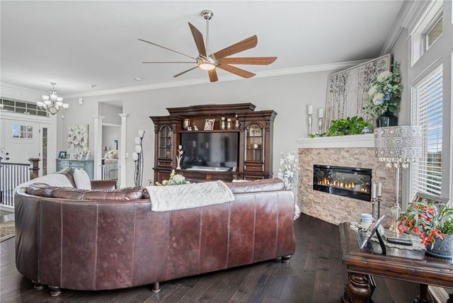 4600 Greystone Drive, St Joseph, MO 64505