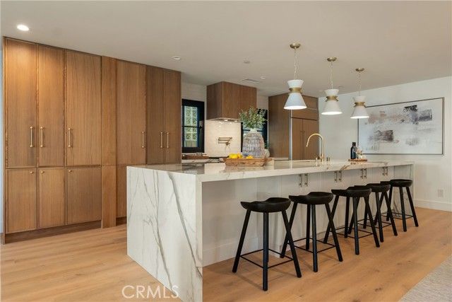 214 Abalone Avenue, Newport Beach, CA 92662