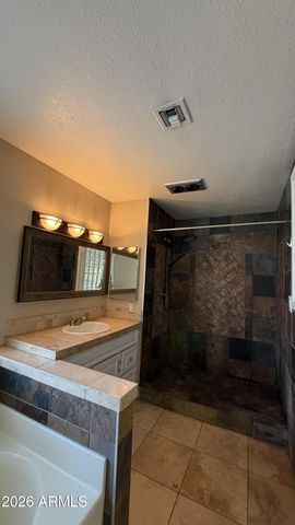 4624 W CHICAGO Street, Chandler, AZ 85226