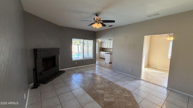 4624 W CHICAGO Street, Chandler, AZ 85226