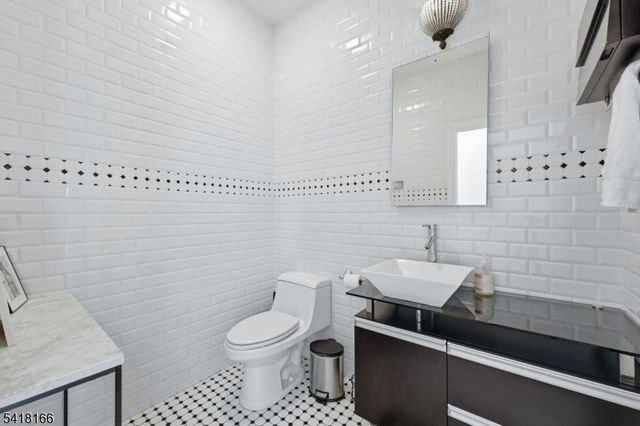 808 Grant Ave, Westfield Town, NJ 07090