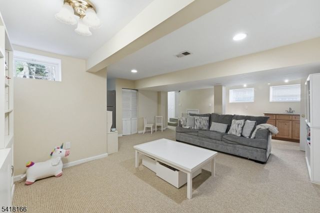 808 Grant Ave, Westfield Town, NJ 07090