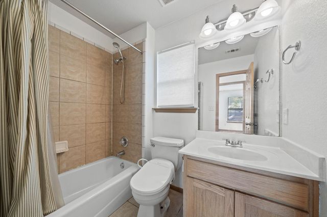 1904 Garden ST B, Austin, TX 78702