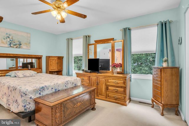4522 LINDEN AVE, Mechanicsburg, PA 17055