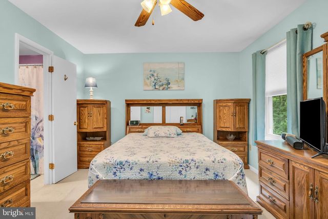 4522 LINDEN AVE, Mechanicsburg, PA 17055