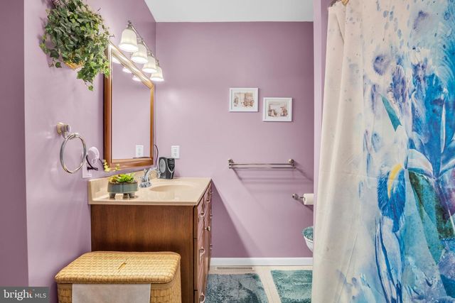 4522 LINDEN AVE, Mechanicsburg, PA 17055