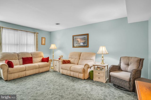 4522 LINDEN AVE, Mechanicsburg, PA 17055