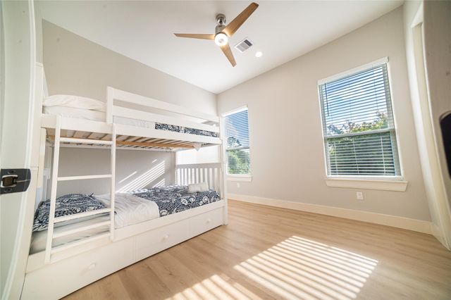 4607 Nolda Street B, Houston, TX 77007