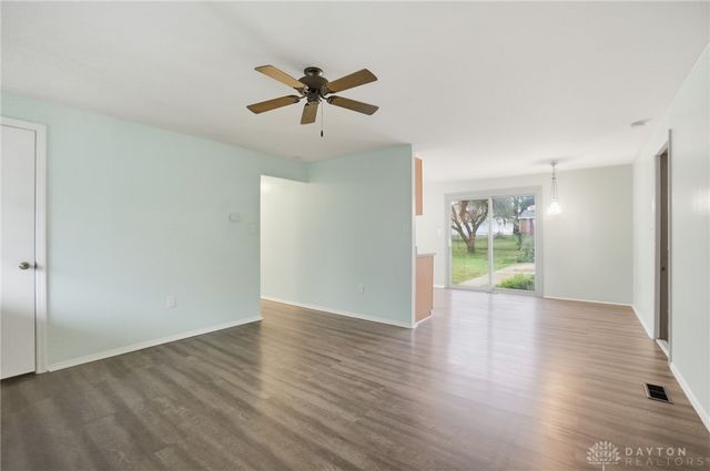 137 McCraw Drive, Englewood, OH 45322