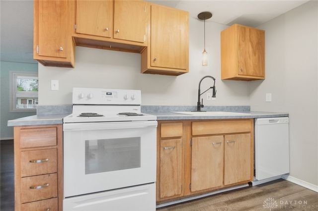 137 McCraw Drive, Englewood, OH 45322