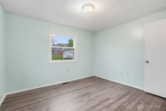 137 McCraw Drive, Englewood, OH 45322