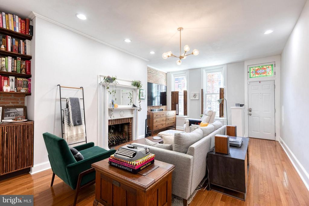 1509 S CHARLES ST, Baltimore, MD 21230