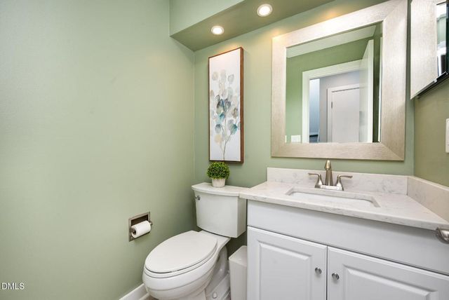 2 Vauxhall Place, Chapel Hill, NC 27517