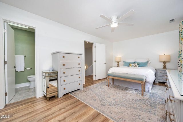 2 Vauxhall Place, Chapel Hill, NC 27517