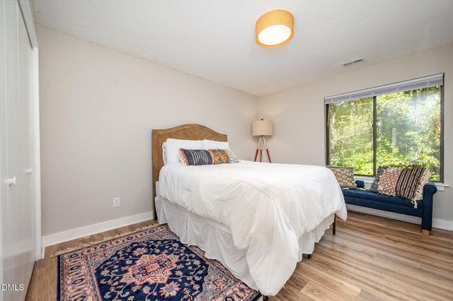 2 Vauxhall Place, Chapel Hill, NC 27517