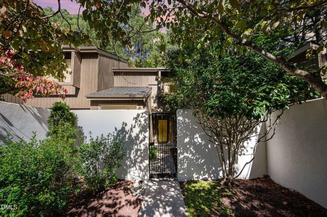 2 Vauxhall Place, Chapel Hill, NC 27517