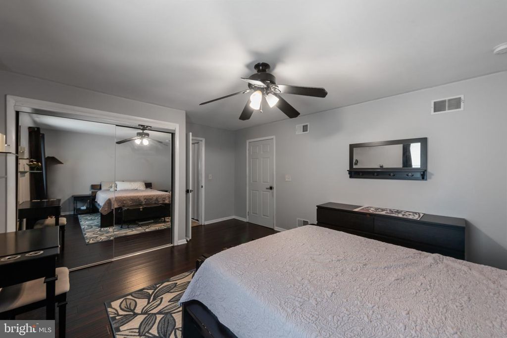 520 RIVERSIDE DR, Baltimore, MD 21221