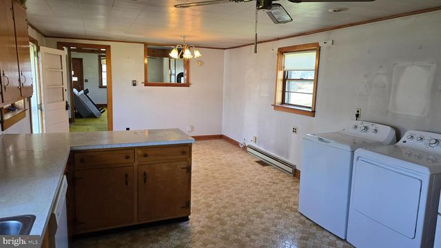 1077 PAPER MILL ROAD, Chambersburg, PA 17202