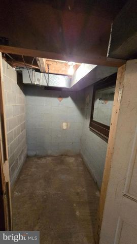 1077 PAPER MILL ROAD, Chambersburg, PA 17202