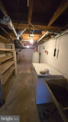 1077 PAPER MILL ROAD, Chambersburg, PA 17202