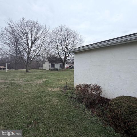 1077 PAPER MILL ROAD, Chambersburg, PA 17202