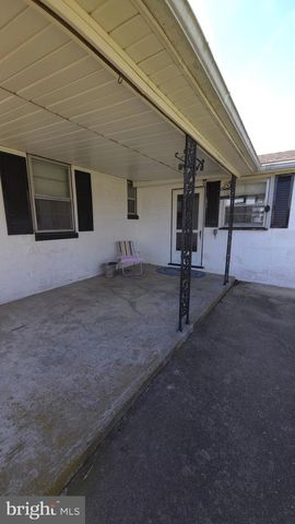 1077 PAPER MILL ROAD, Chambersburg, PA 17202