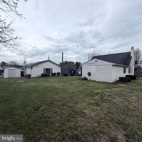 1077 PAPER MILL ROAD, Chambersburg, PA 17202