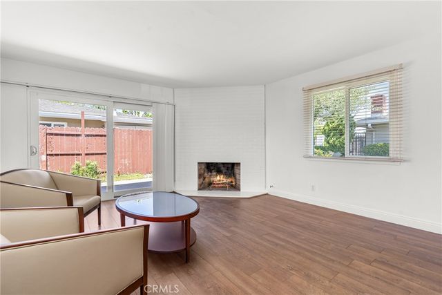 21A Tustin, Costa Mesa, CA 92627