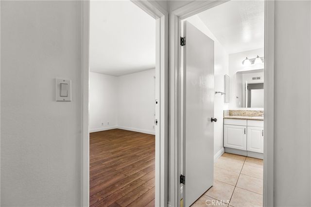 21A Tustin, Costa Mesa, CA 92627