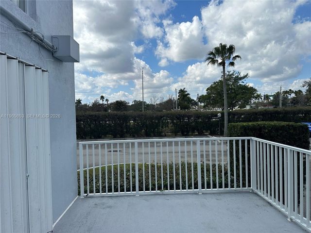7981 S French Dr 2-101, Pembroke Pines, FL 33024