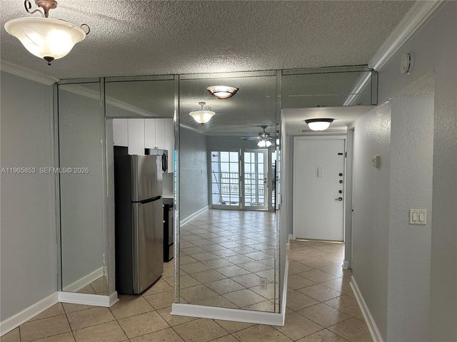 7981 S French Dr 2-101, Pembroke Pines, FL 33024