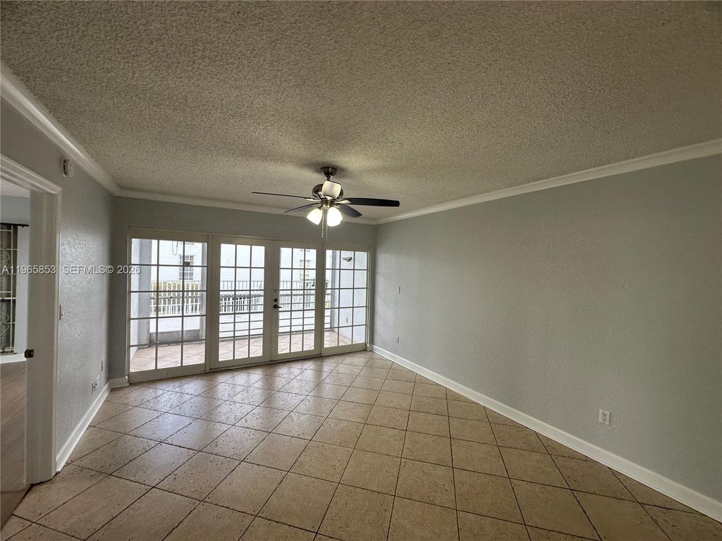 7981 S French Dr 2-101, Pembroke Pines, FL 33024
