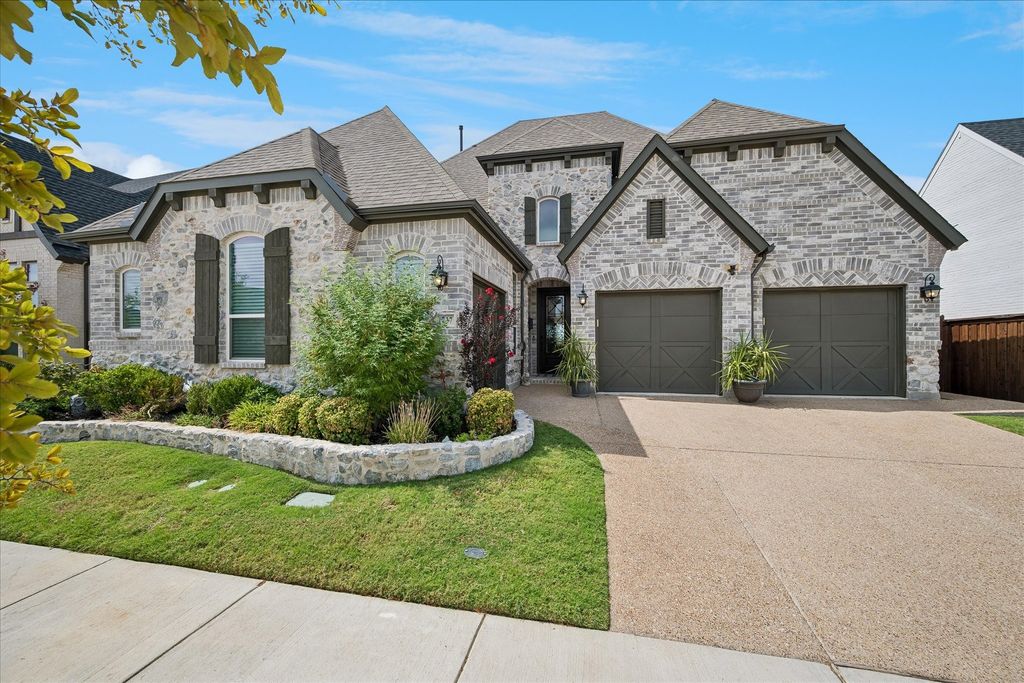 1737 Clem Castle Drive, Carrollton, TX 75010 — exterior