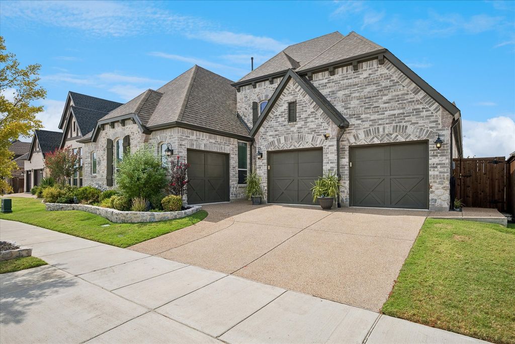 1737 Clem Castle Drive, Carrollton, TX 75010 — photo 2
