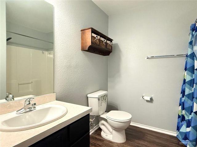 3913 Redbird Avenue, Mcallen, TX 78504