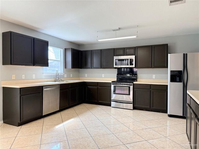3913 Redbird Avenue, Mcallen, TX 78504
