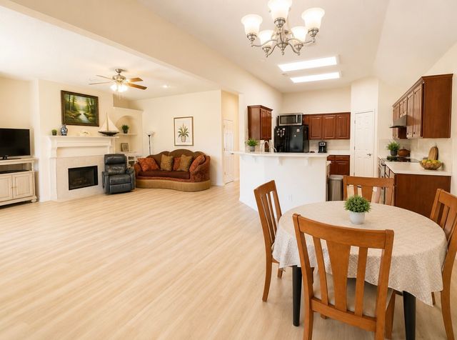 7930 Fox Chase Drive, Arlington, TX 76001