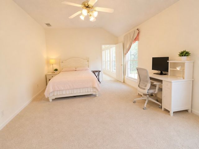 7930 Fox Chase Drive, Arlington, TX 76001