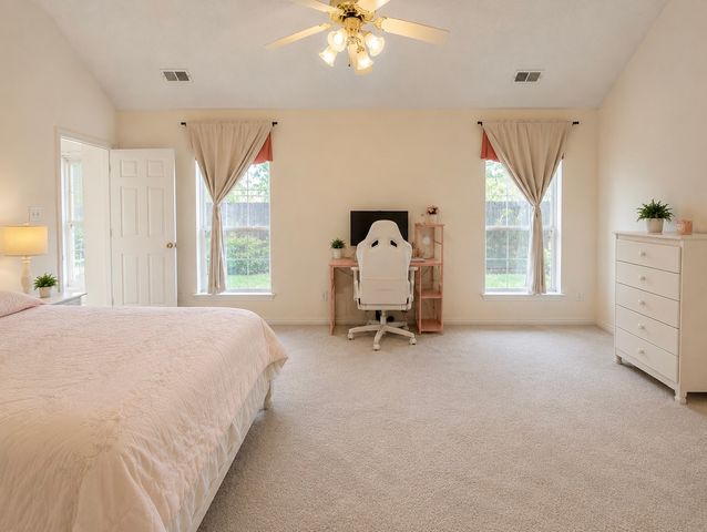 7930 Fox Chase Drive, Arlington, TX 76001