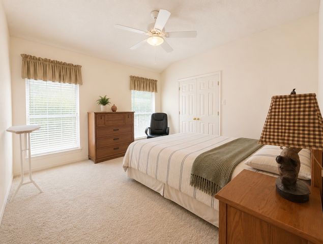 7930 Fox Chase Drive, Arlington, TX 76001