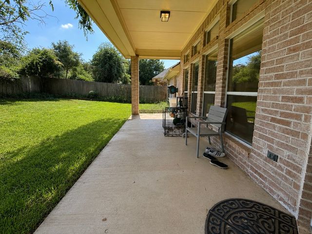 7930 Fox Chase Drive, Arlington, TX 76001