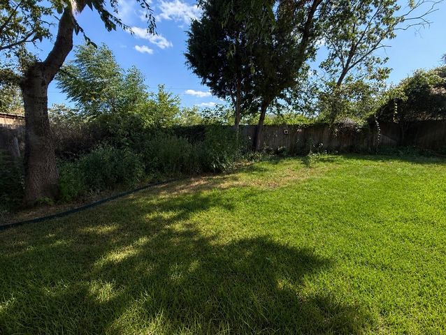 7930 Fox Chase Drive, Arlington, TX 76001